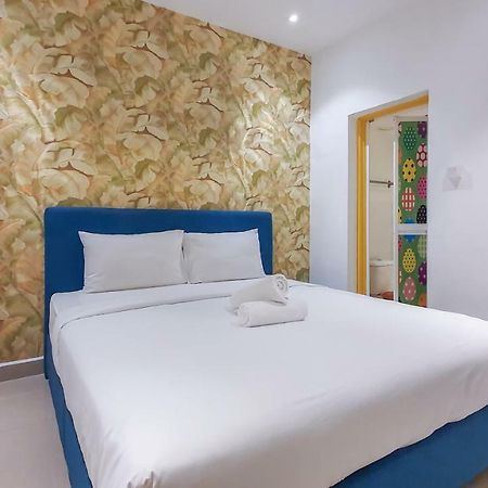 Summer House Bed & Cafe Куала Лумпур Екстериор снимка